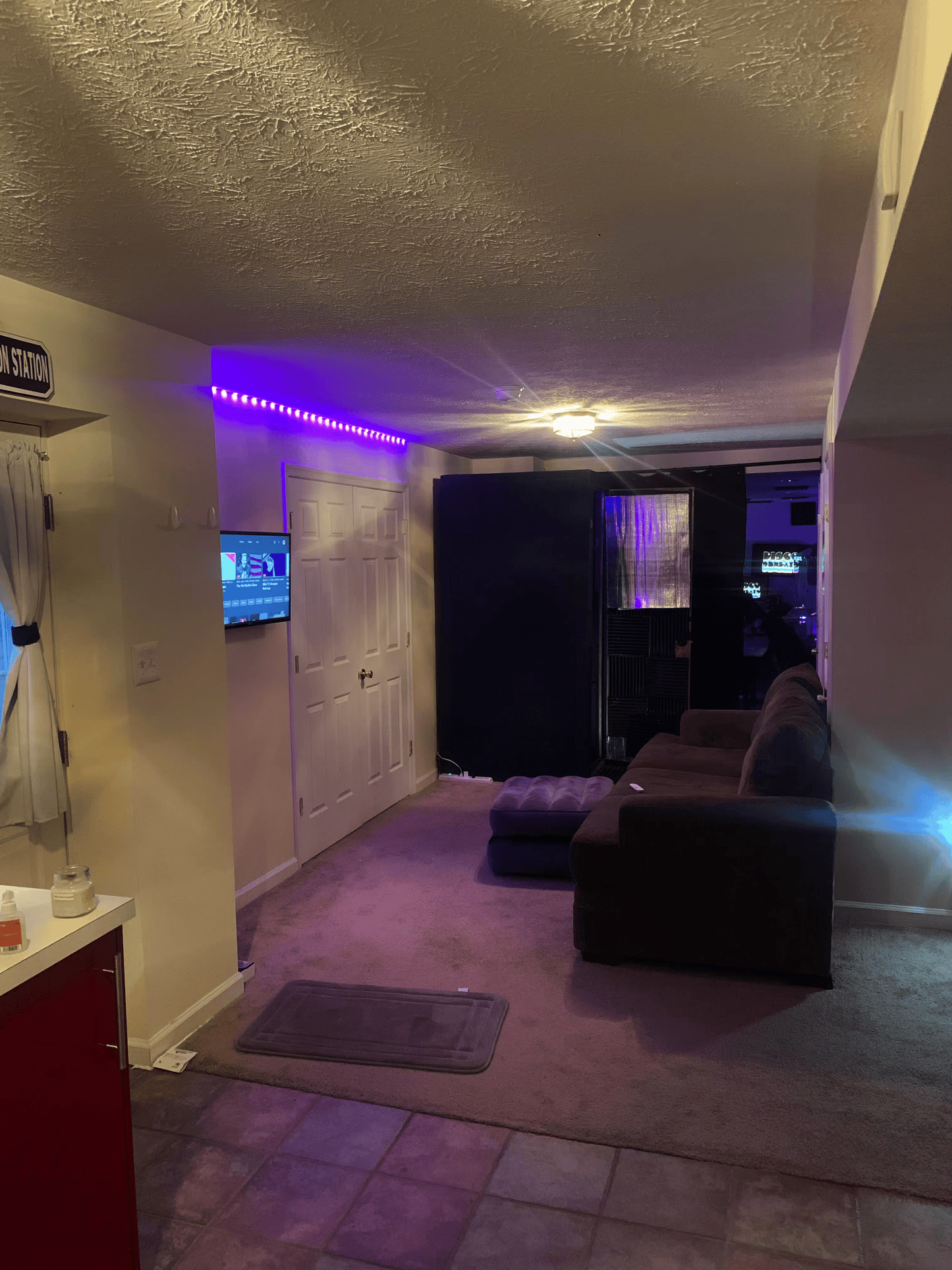 Disco SundaysRehearsal Spacew/ optional recording, perfect for band practice, meetings, or photoshoots. multiple rooms available