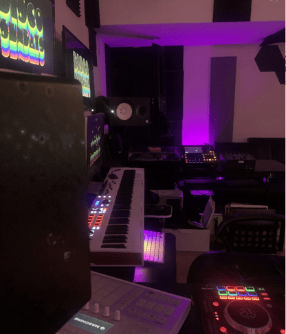Disco SundaysBook Engineering SessionThis service is designed specifically for music product houses, to provide them with high-quality engineering and audio services.
With this product, you can book a o